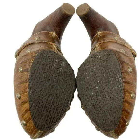 Frye Reese Ring Brown Leather Studded Clogs - Size 8.5 - Picture 6 of 8